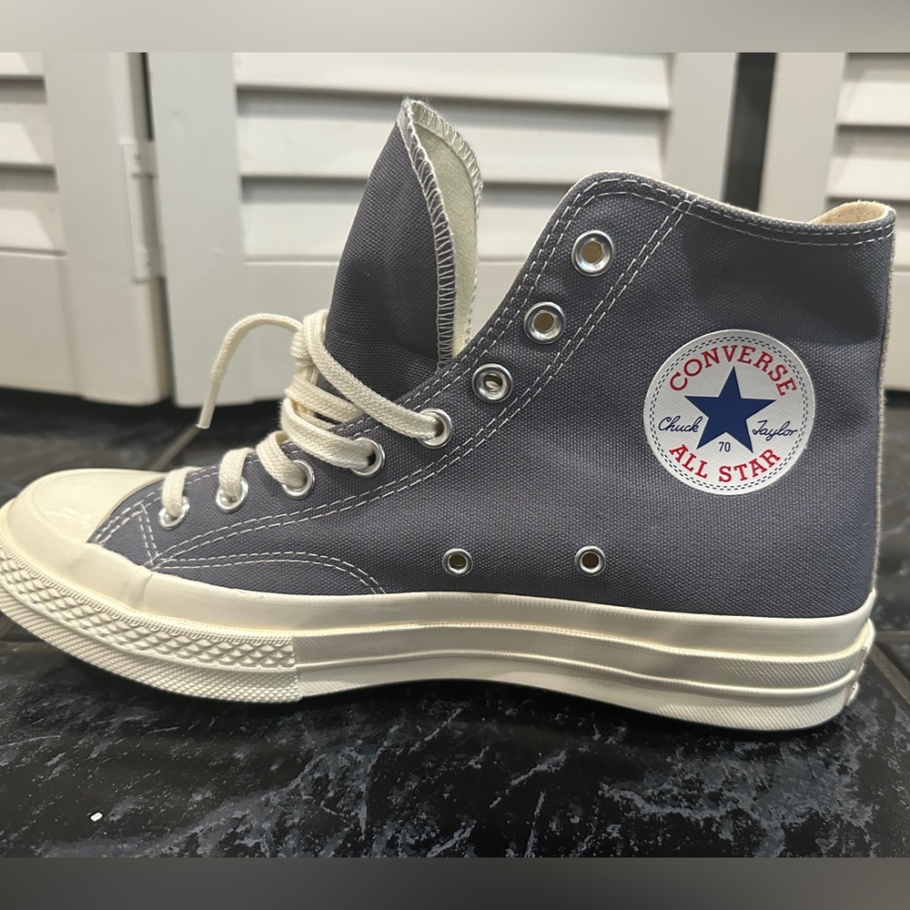 BRAND NEW CONVERSE